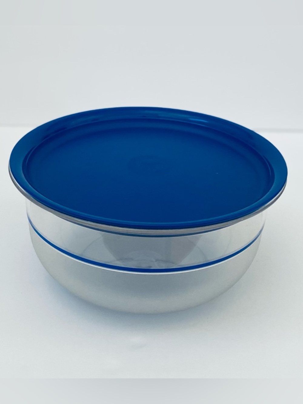 Vintage Tupperware Preludio Mixing & Serving Bowl Capacity 3.5 Liters or 15 Cup